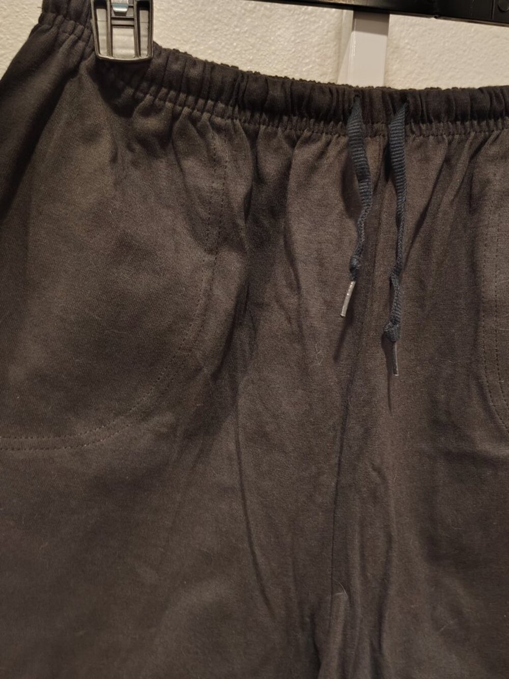 Hanes Her Way Women's Black Shorts Size Medium Cotton Elastic Waistband Pockets - Picture 5 of 10